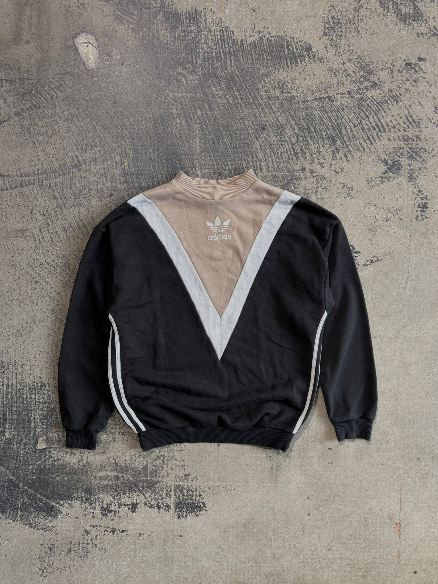 Felpa Adidas Originals design a V color-block Nero/Beige logo Trefoil S