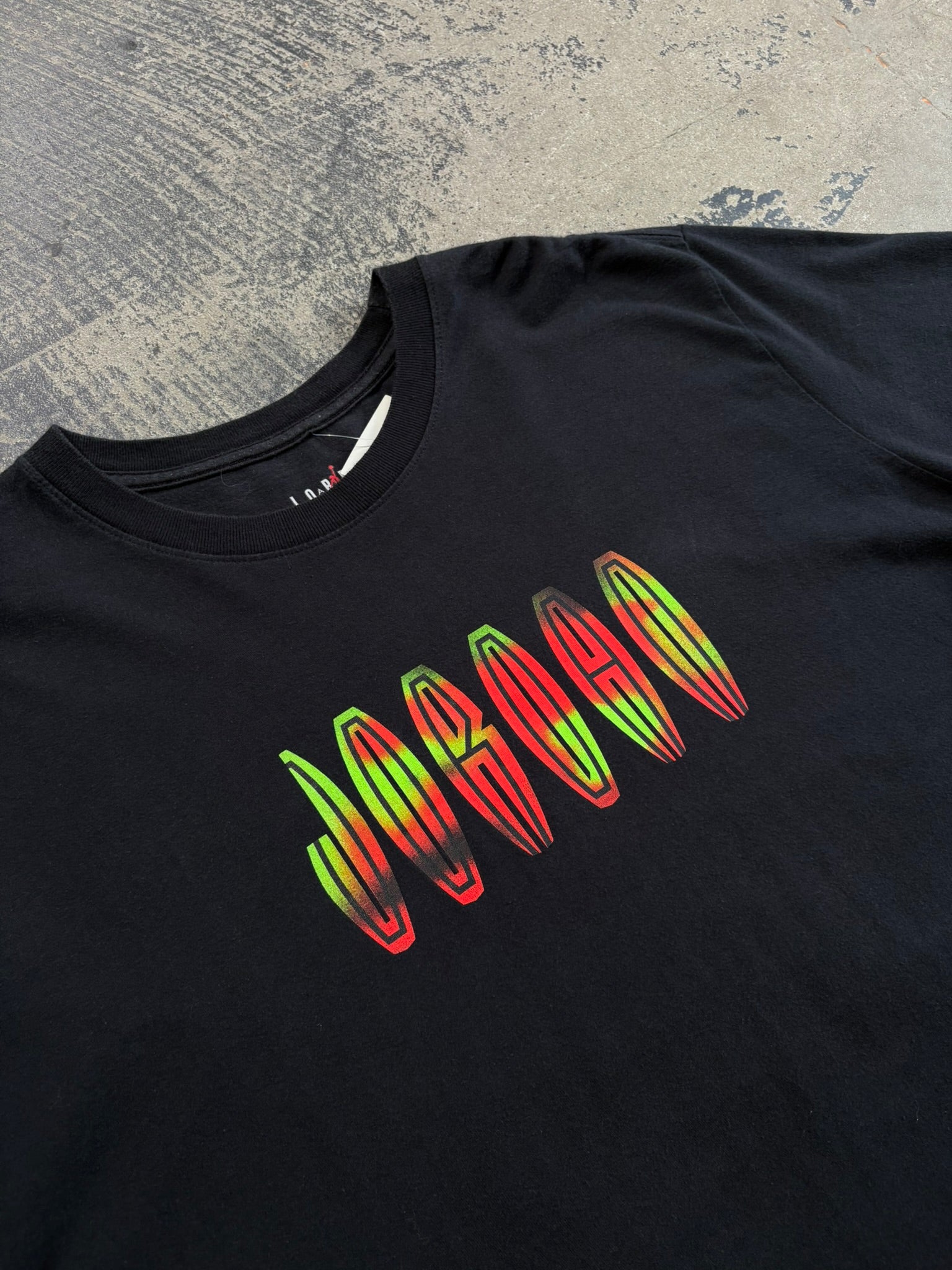 T-shirt Jordan "Ovoid Graphic" Nero logo neon gradient XL