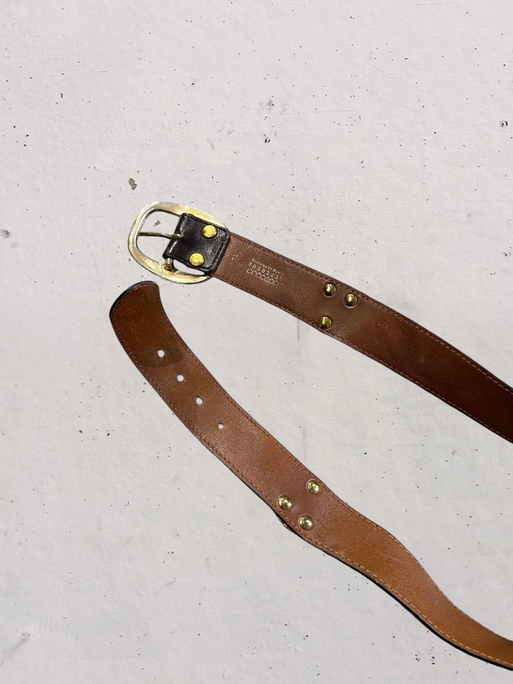 Cintura in cuoio scuro decorazioni metalliche giglio oro
