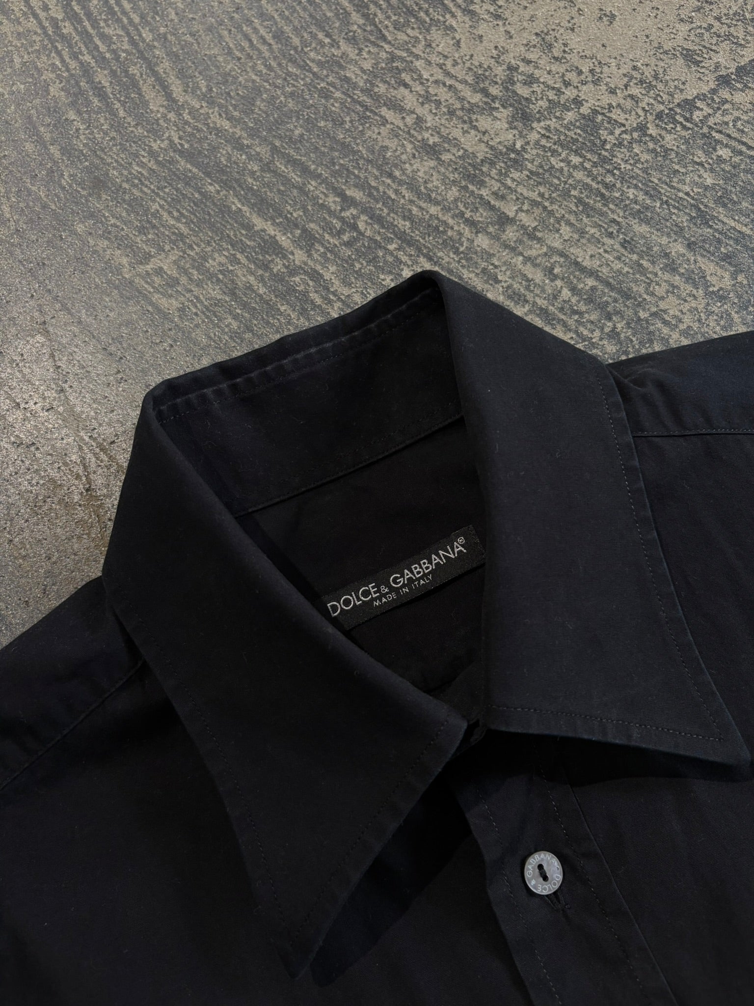Camicia Dolce & Gabbana Made in Italy nera bottoni in madreperla M/L