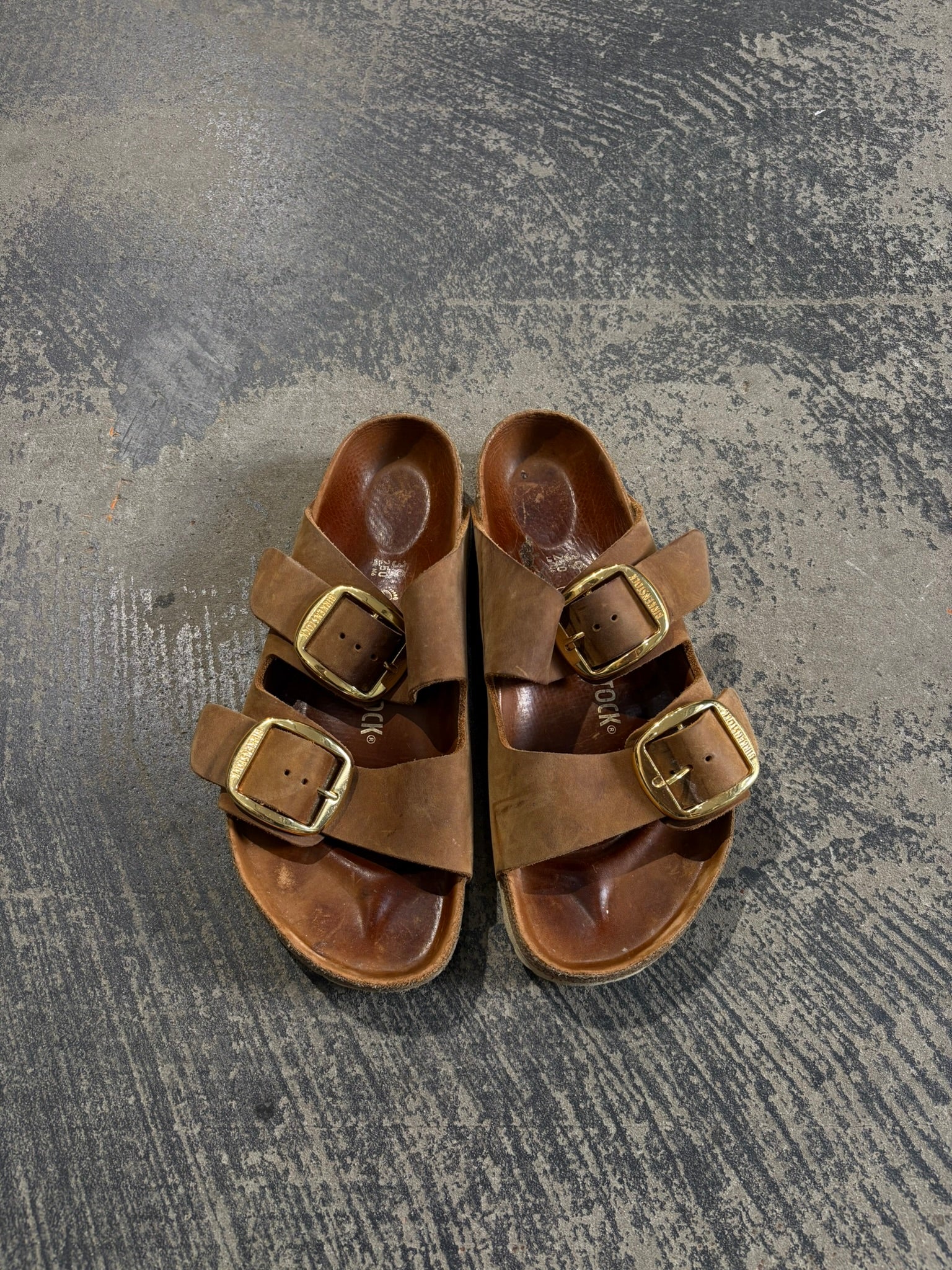 Sandali Birkenstock Arizona Big Buckle in pelle Nubuck marrone N. 39