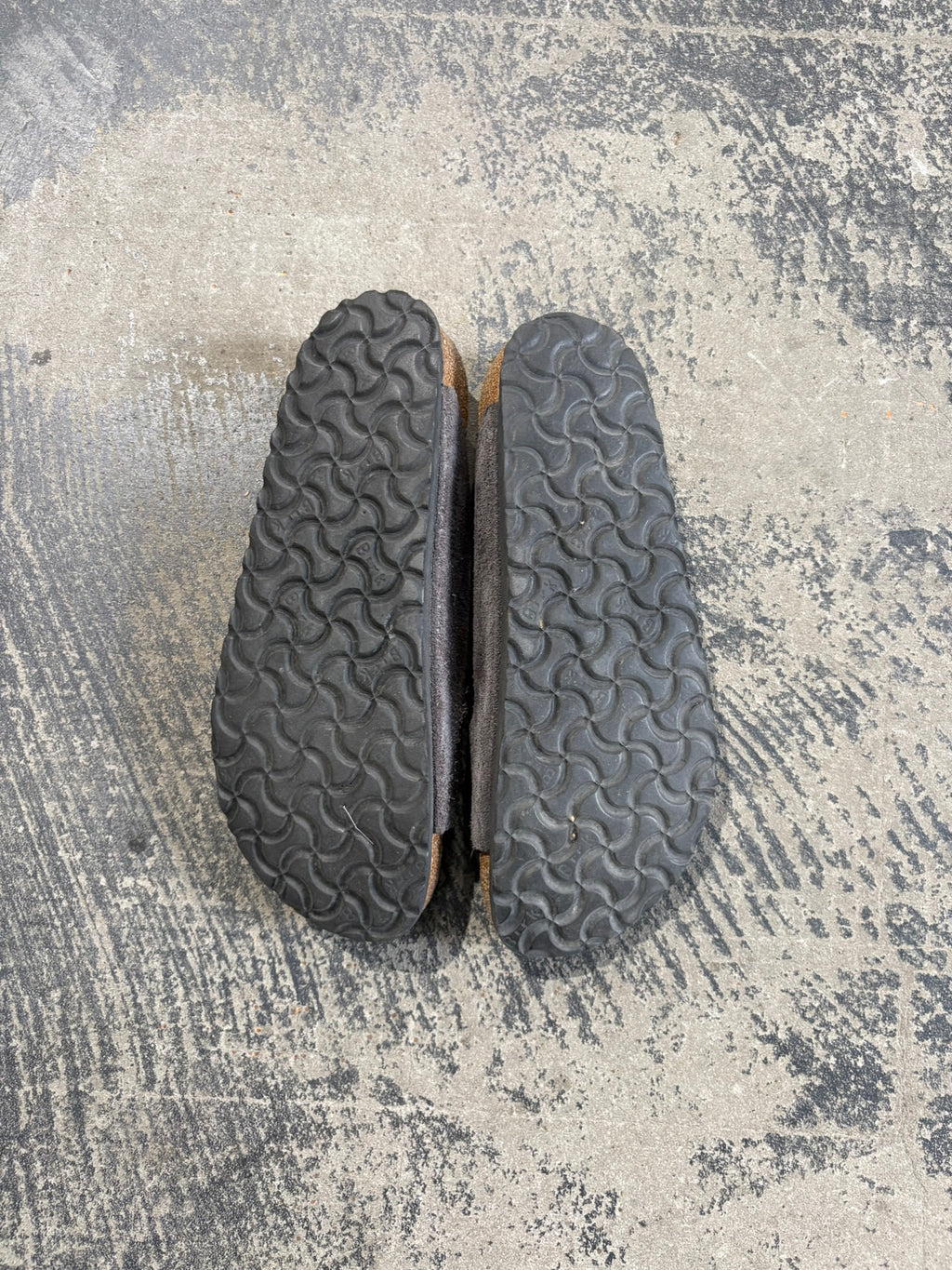 Sandali Birkenstock Arizona pelle scamosciata grigio antracite N.40