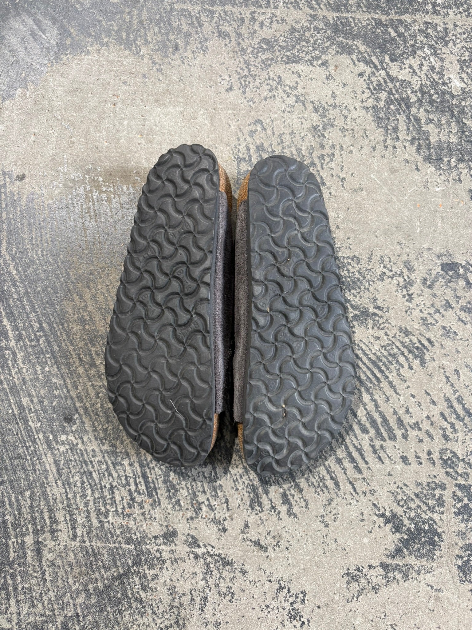 Sandali Birkenstock Arizona pelle scamosciata grigio antracite N.40