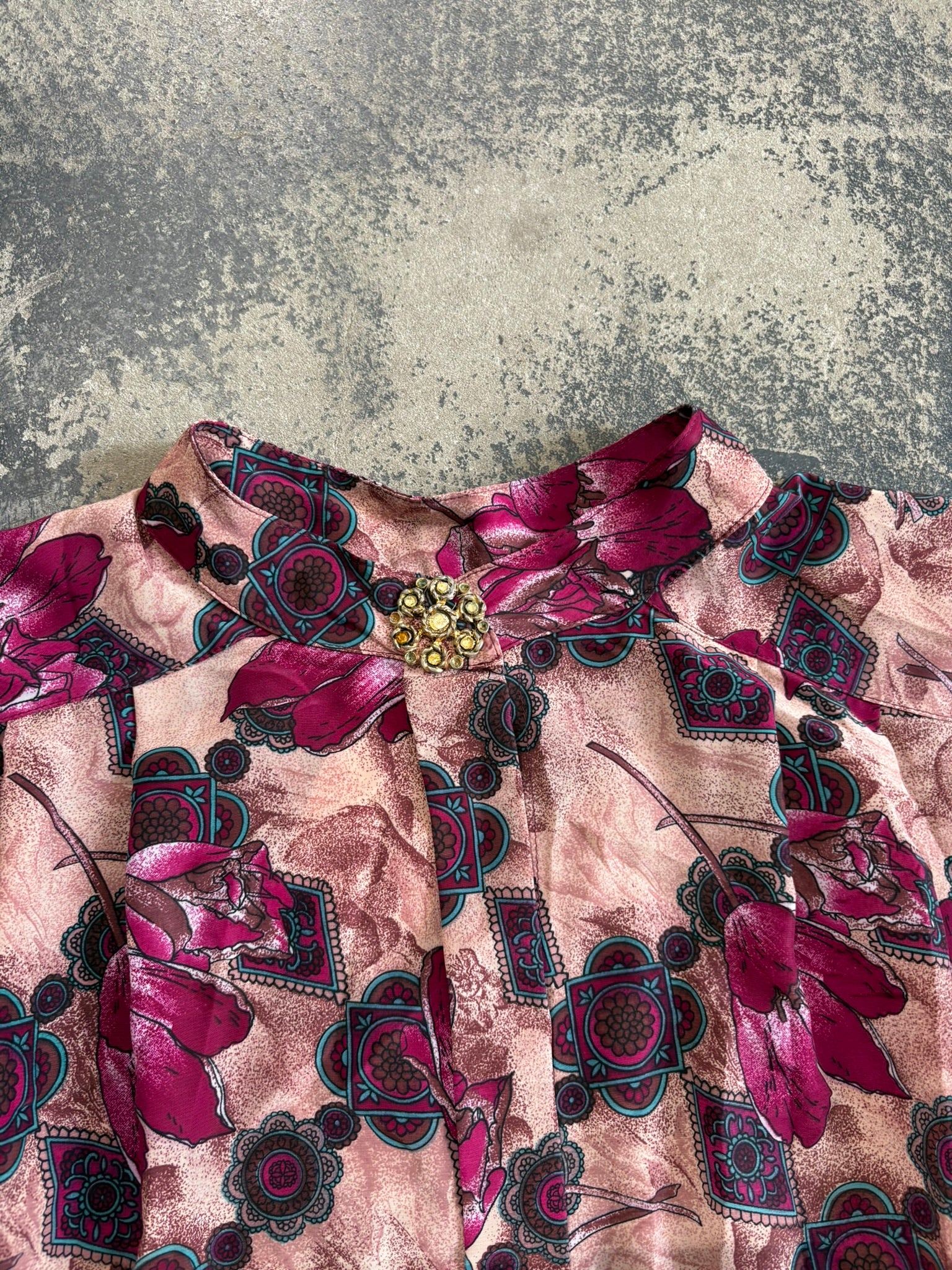 Camicia El Corte Inglés spilla gioiello fantasia floreale magenta/rosa L/XL